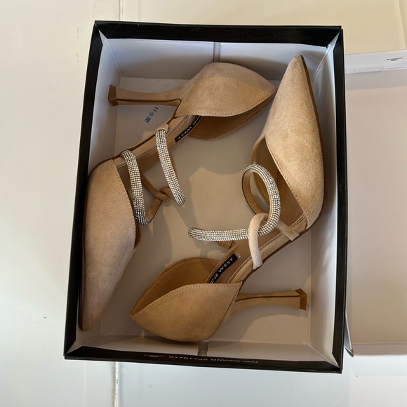 Nine West Sparks Pump - shoe box included
*only worn once* - Picture 3 of 9